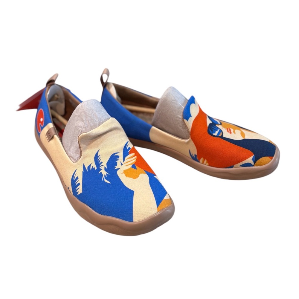 UIN Art Painted Summertime Wanderment Travel Shoes Size 6 NIB